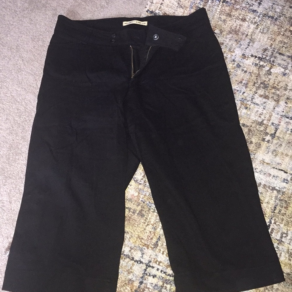 Black Capris